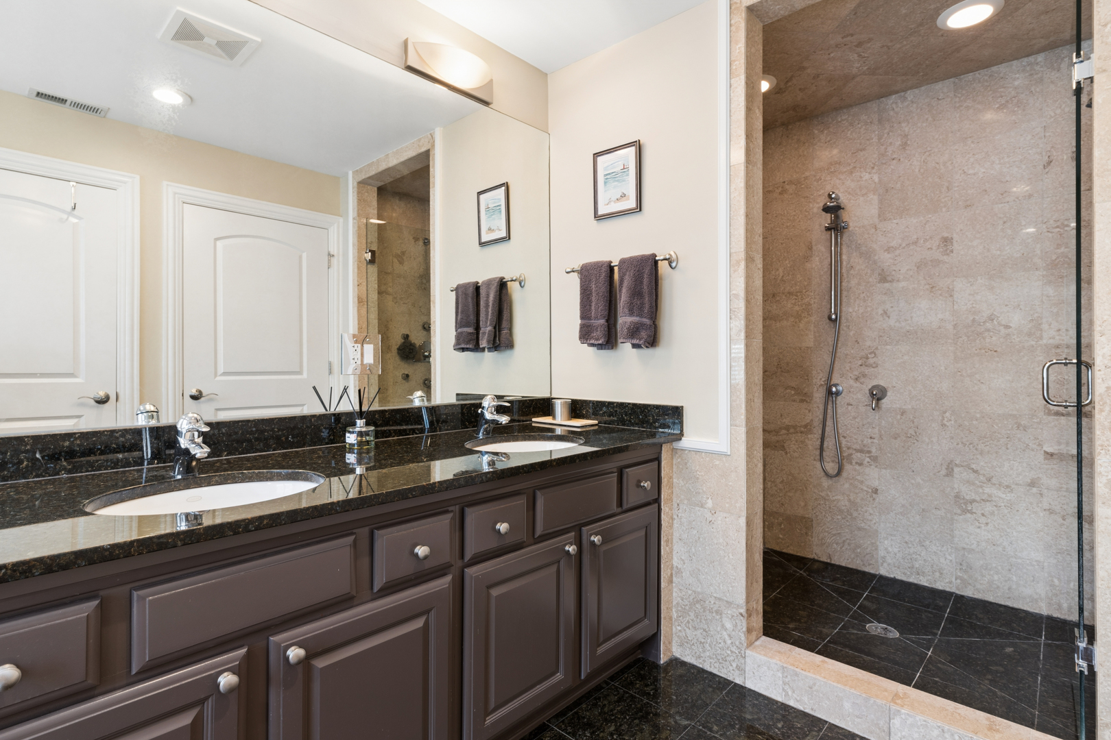 2532 Illinois Road Property Photo 19