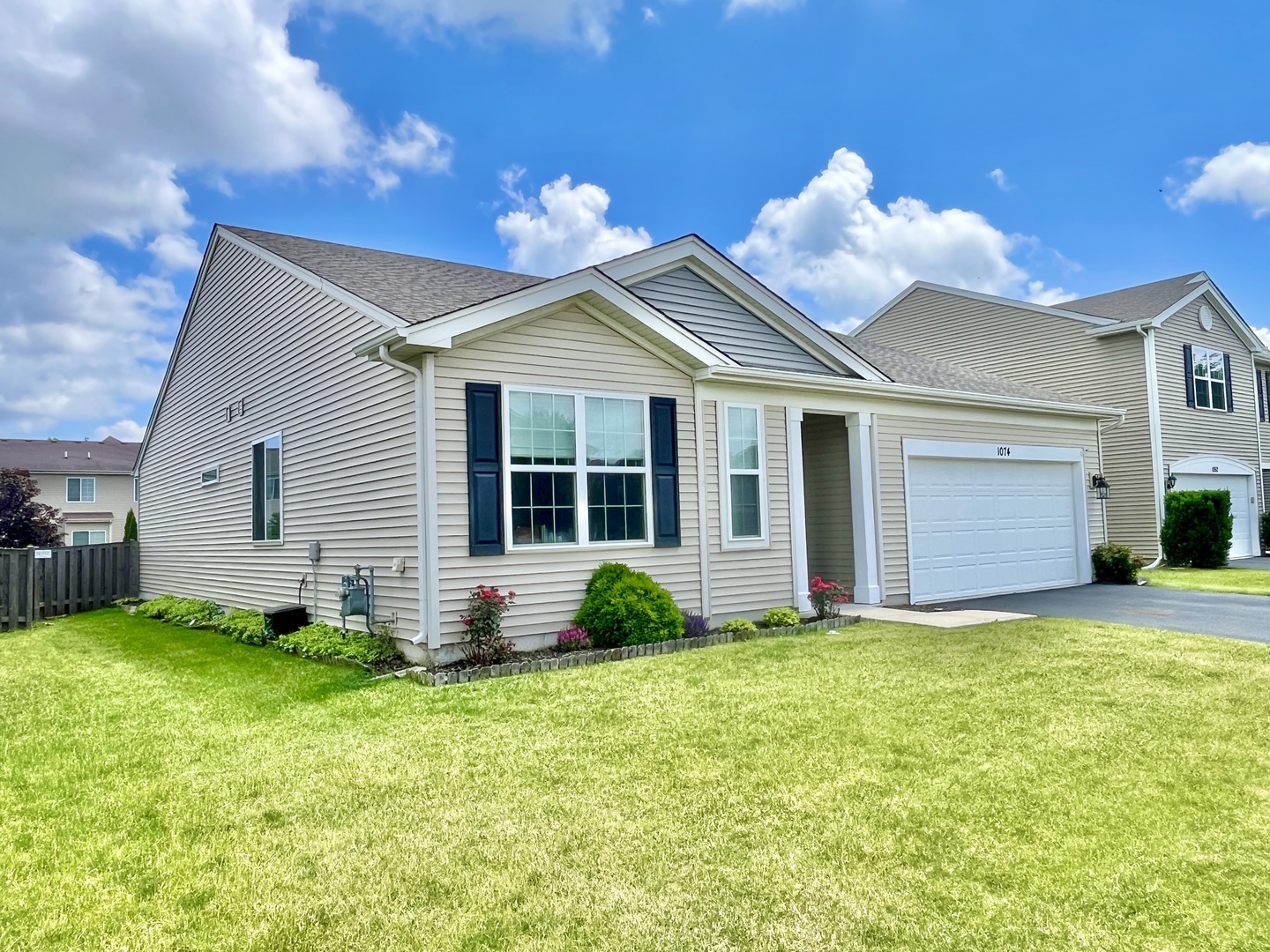 1074 Chestnut Drive Property Photo 1