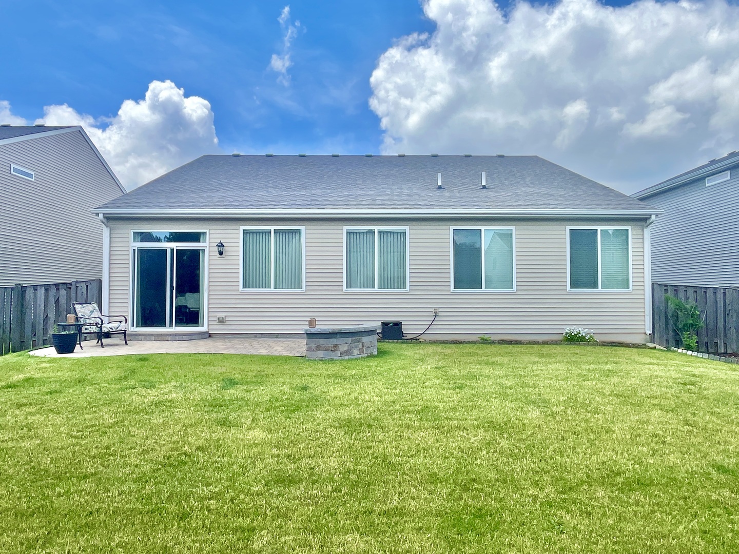 1074 Chestnut Drive Property Photo 4