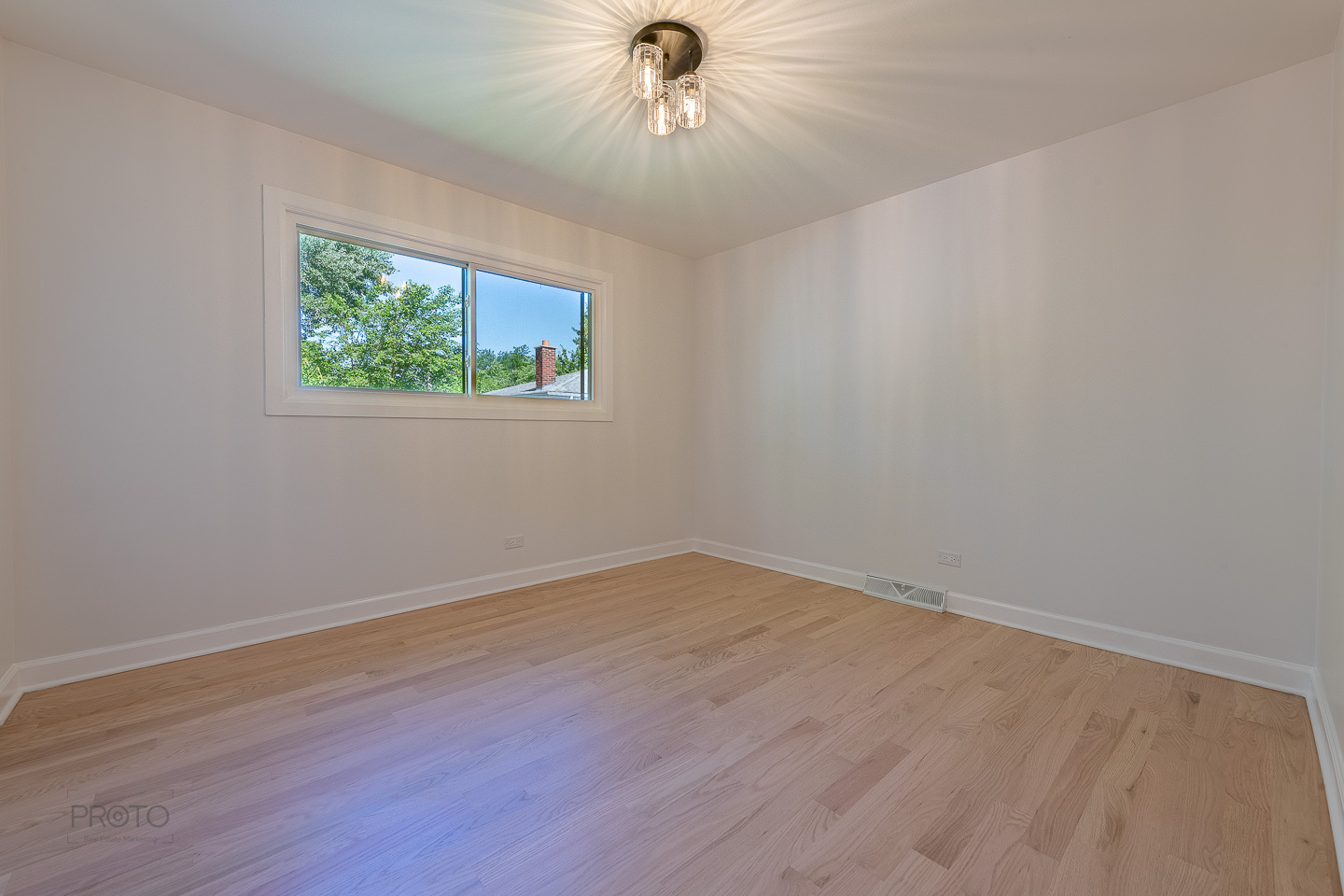 2405 Avondale Avenue Property Photo 11
