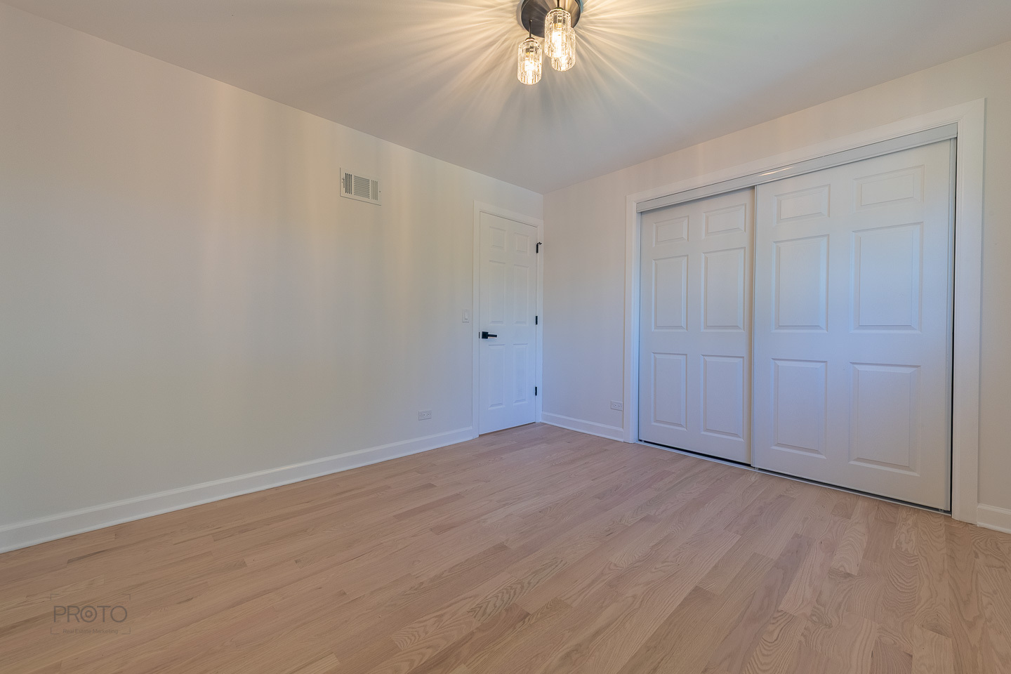 2405 Avondale Avenue Property Photo 12