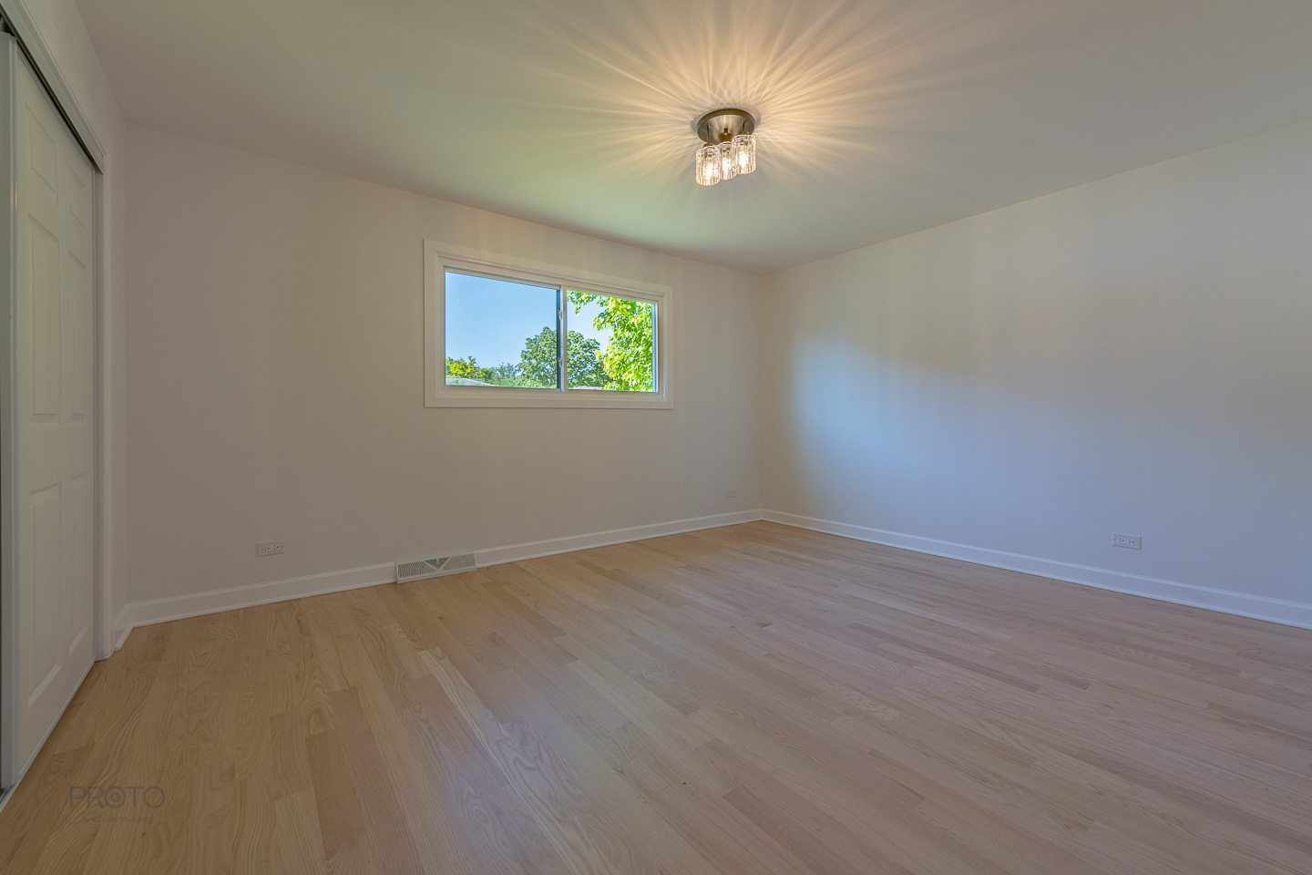 2405 Avondale Avenue Property Photo 13