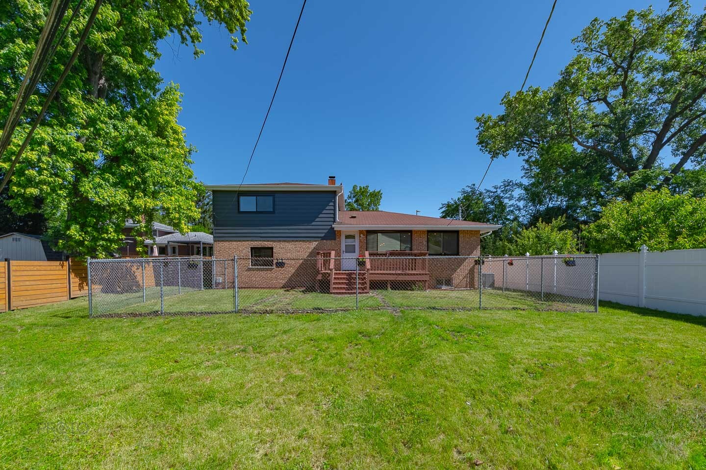 2405 Avondale Avenue Property Photo 26