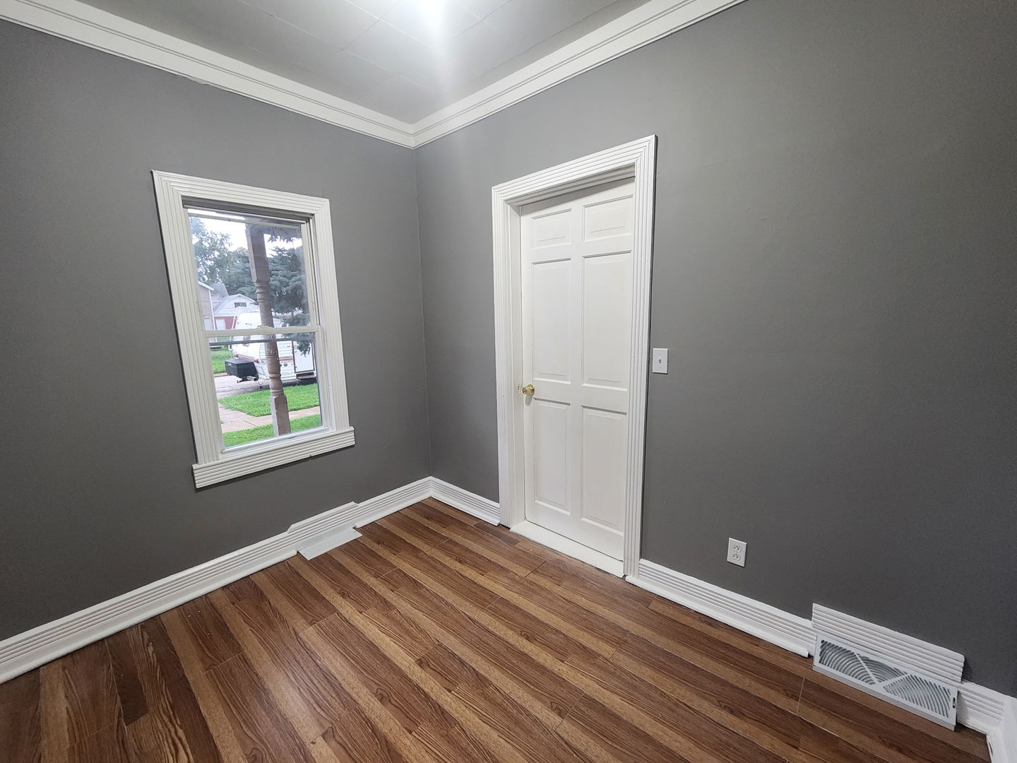 605 N Monroe Street Property Photo 6
