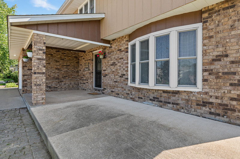 3027 Kelling Street Property Photo 3