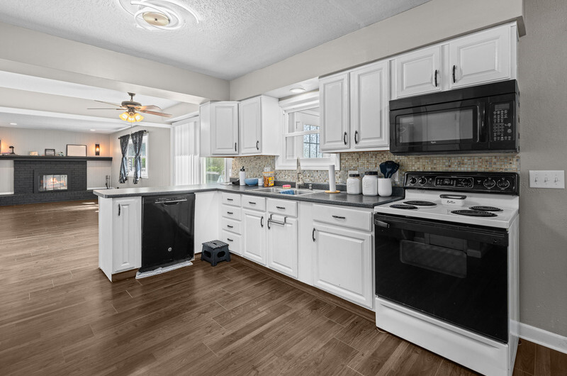 3027 Kelling Street Property Photo 25