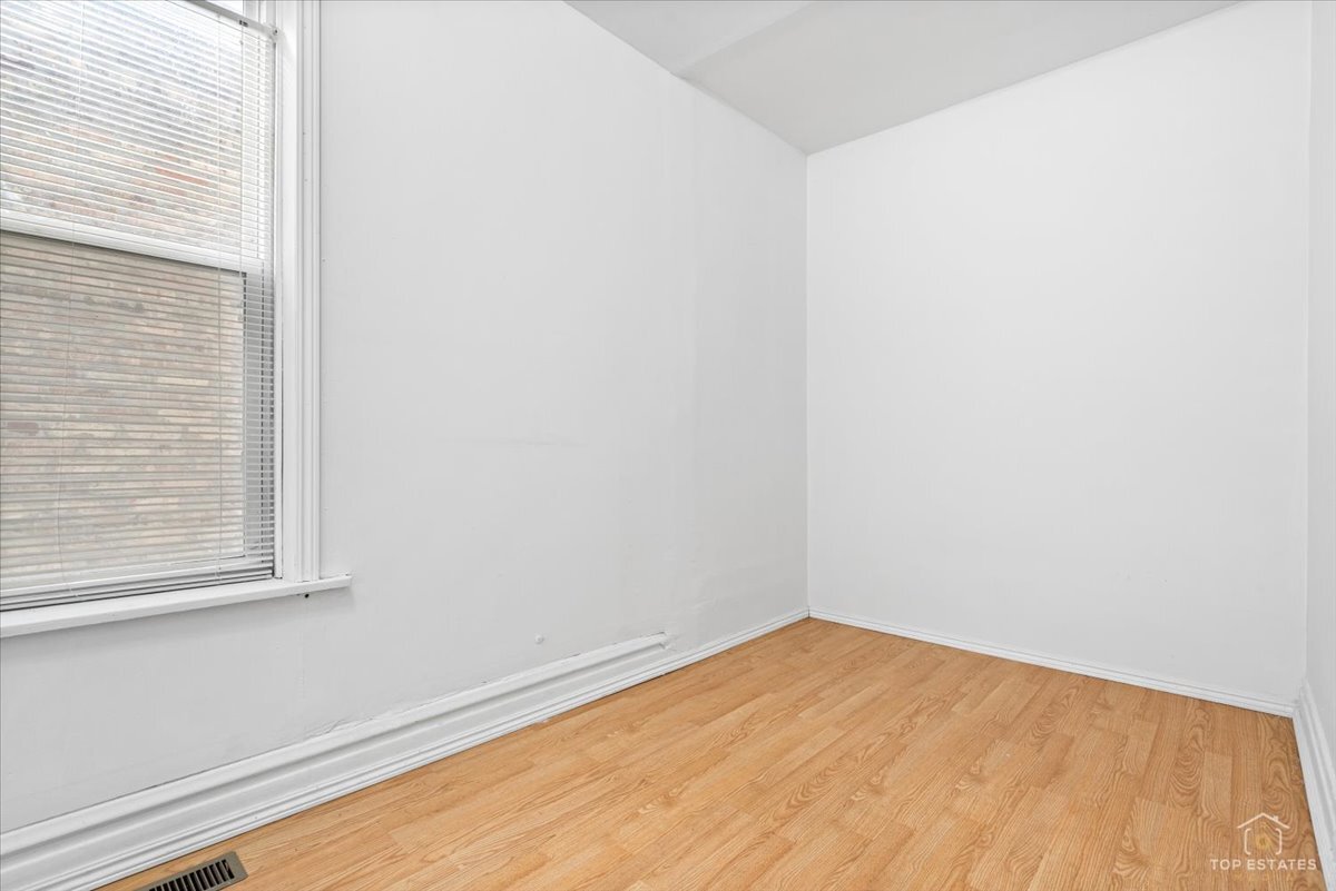 3645 S Wood Street Property Photo 7
