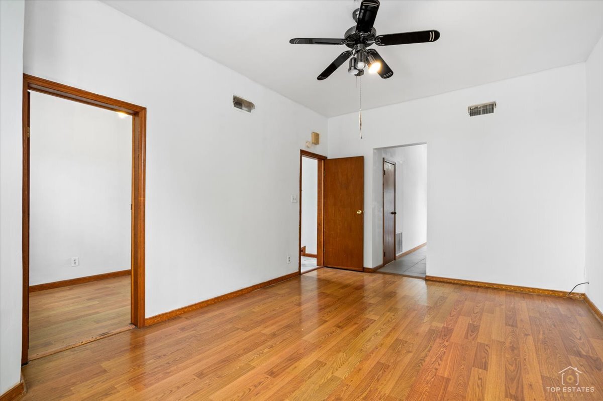 3645 S Wood Street Property Photo 11