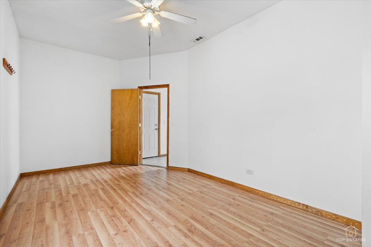 3645 S Wood Street Property Photo 14