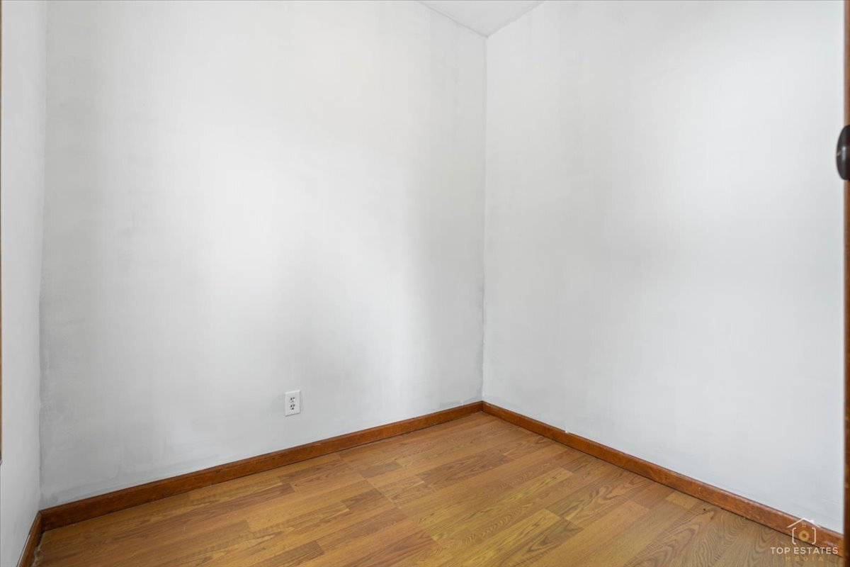 3645 S Wood Street Property Photo 15