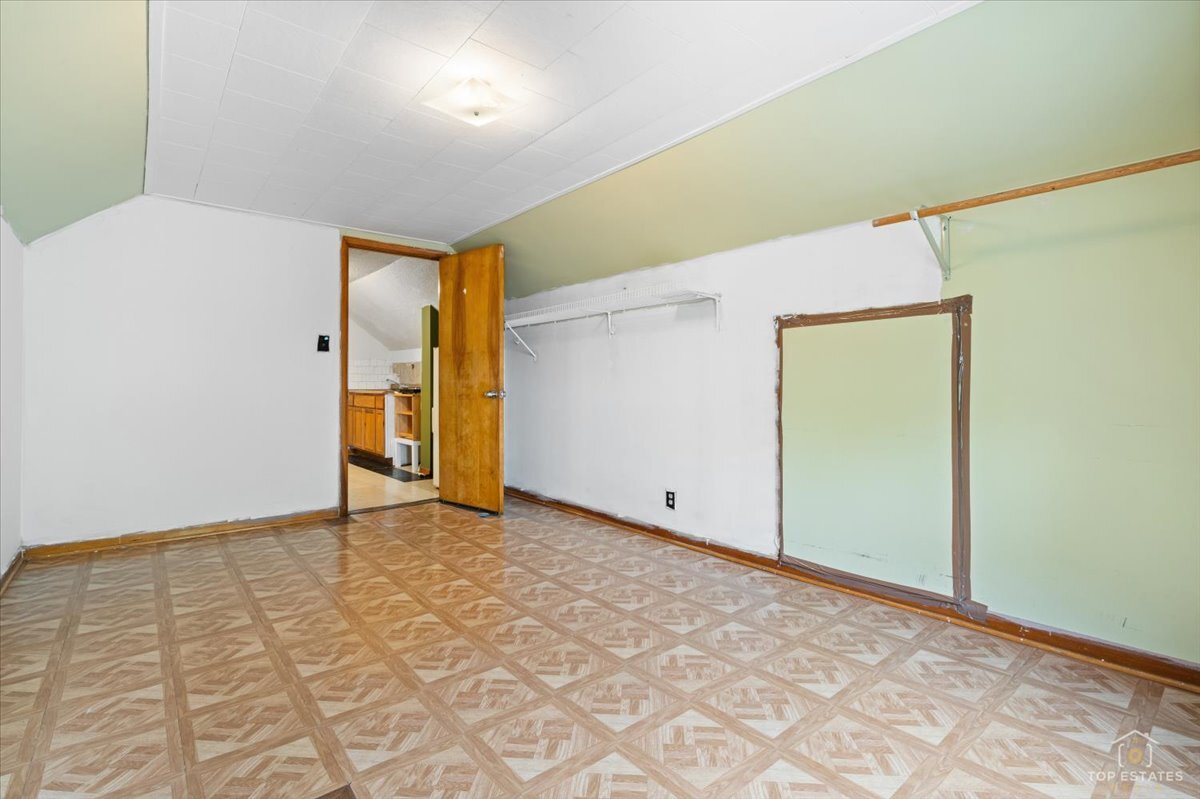 3645 S Wood Street Property Photo 19