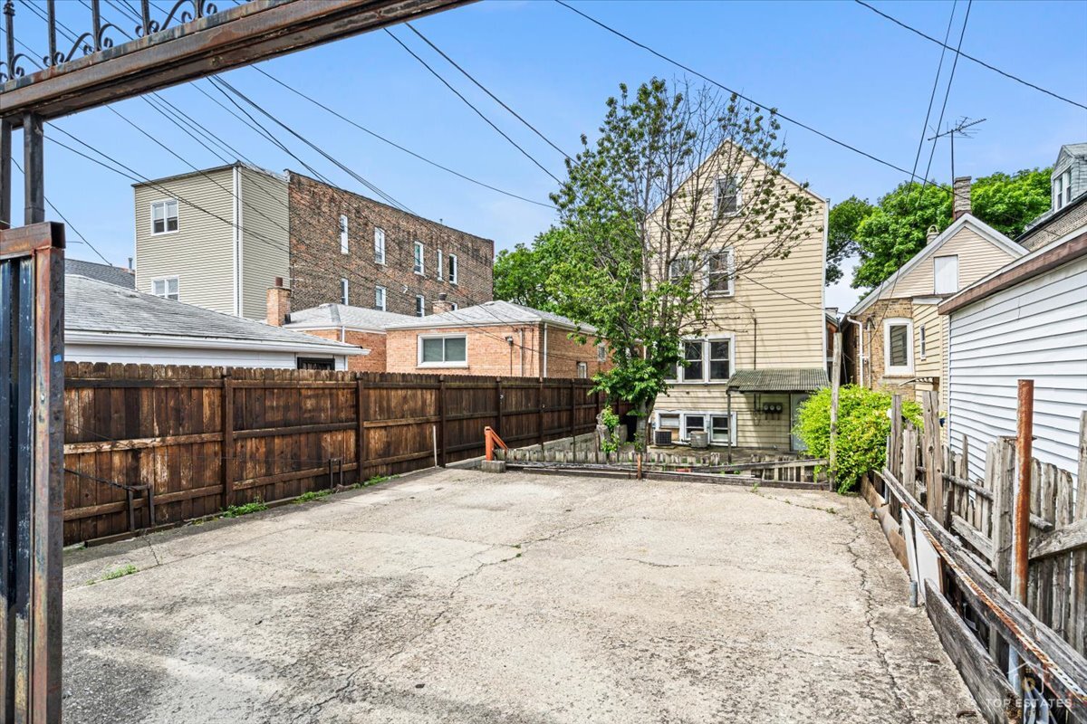 3645 S Wood Street Property Photo 31