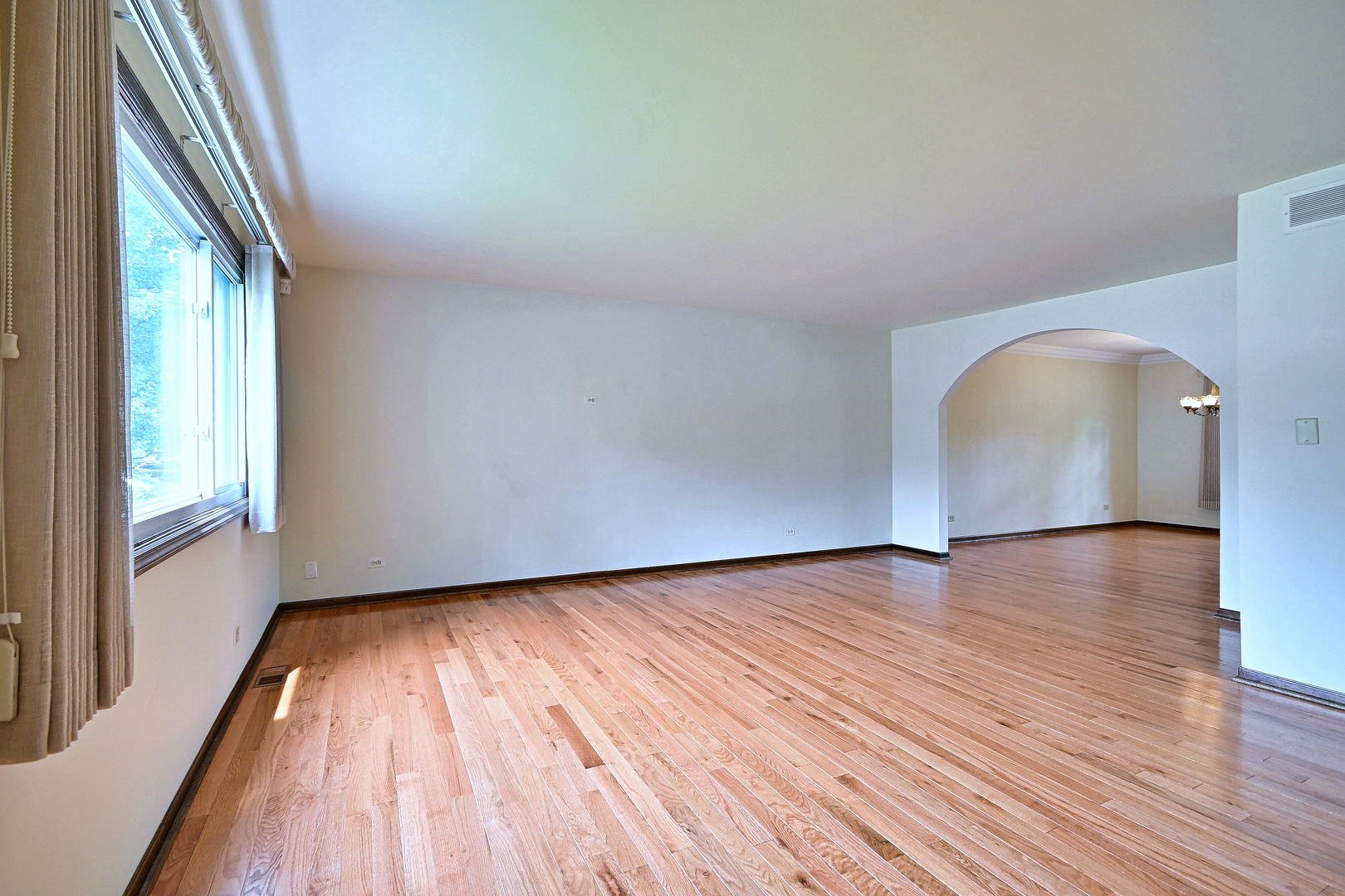 8039 Geneva Street Property Photo 6