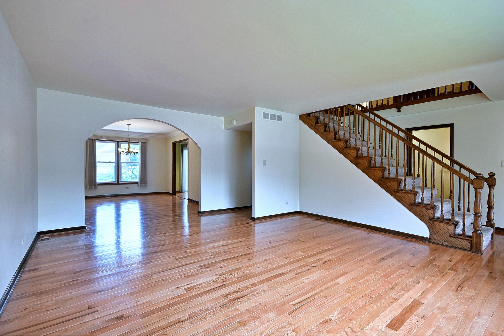 8039 Geneva Street Property Photo 7