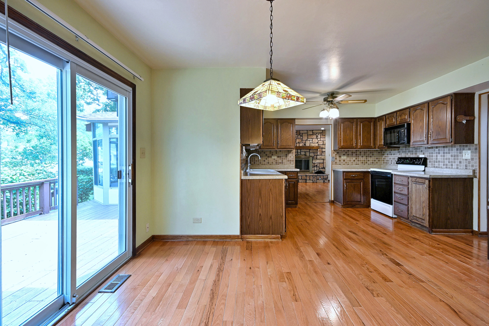 8039 Geneva Street Property Photo 11