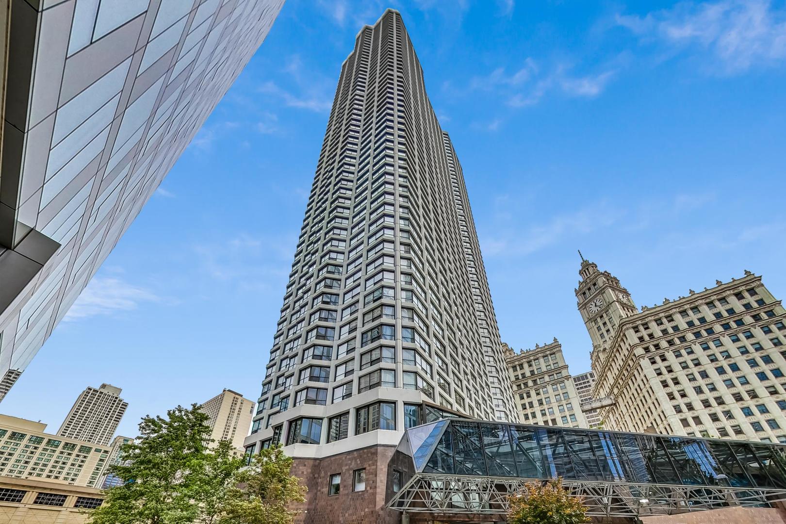 405 N Wabash Avenue 715 Property Photo 5
