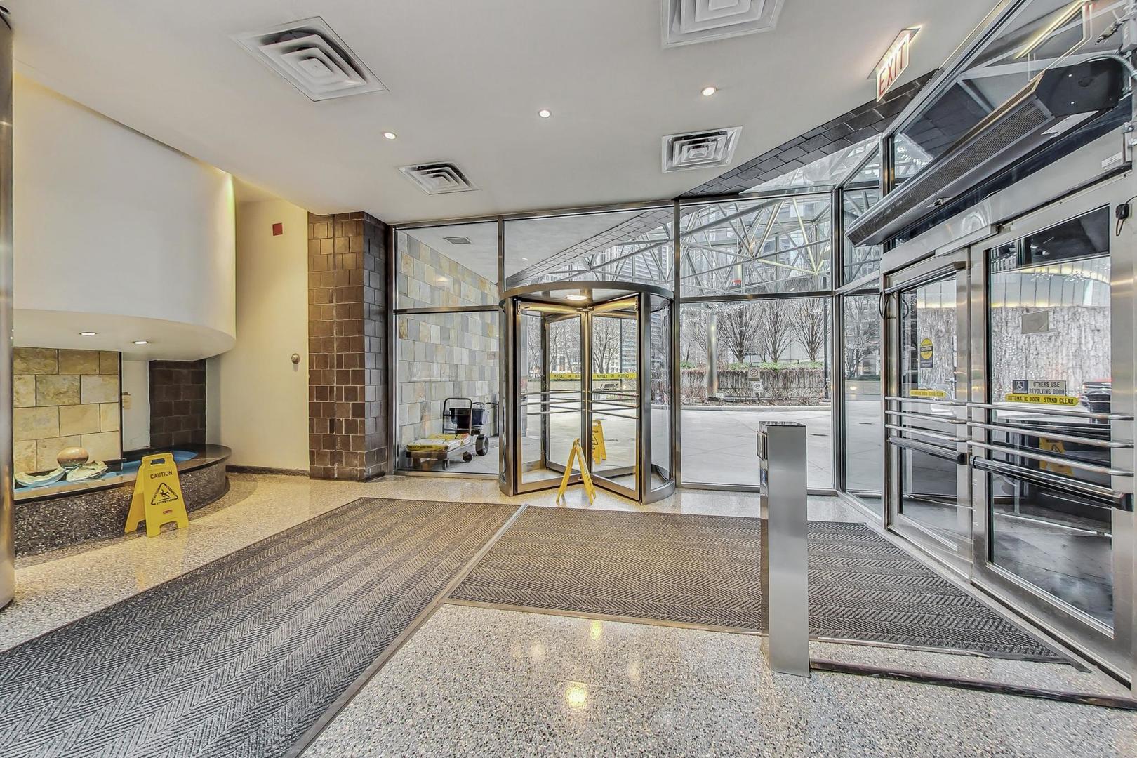 405 N Wabash Avenue 715 Property Photo 12