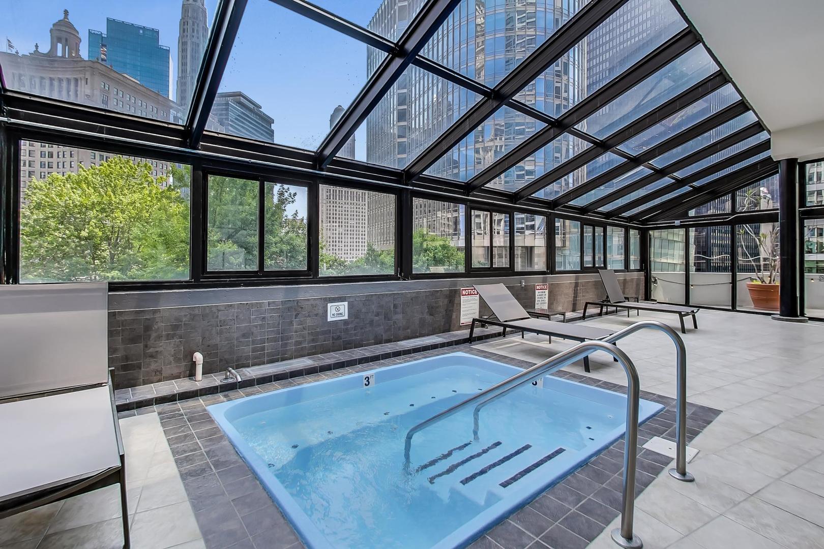 405 N Wabash Avenue 715 Property Photo 39
