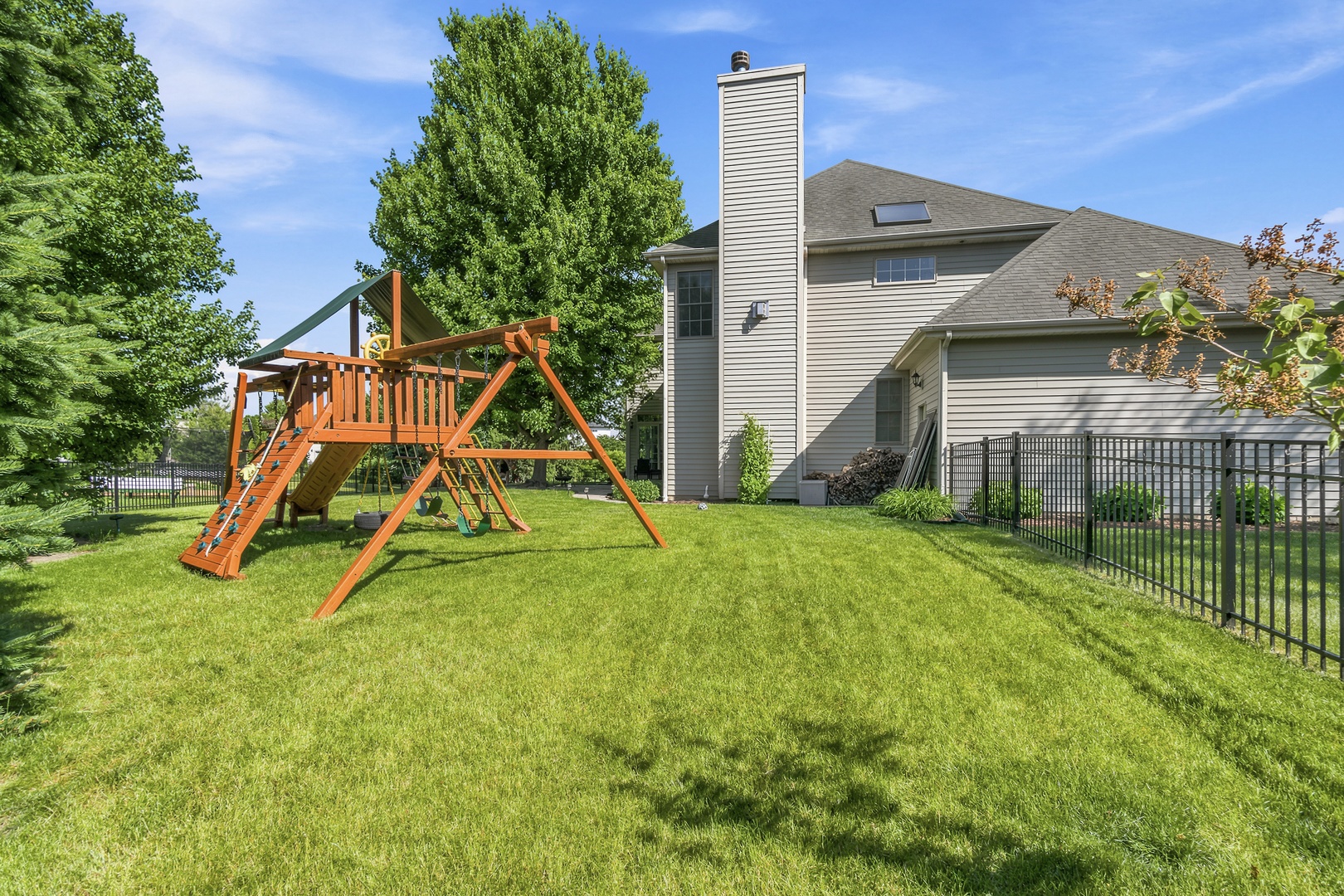 1160 Lakin Avenue Property Photo 78
