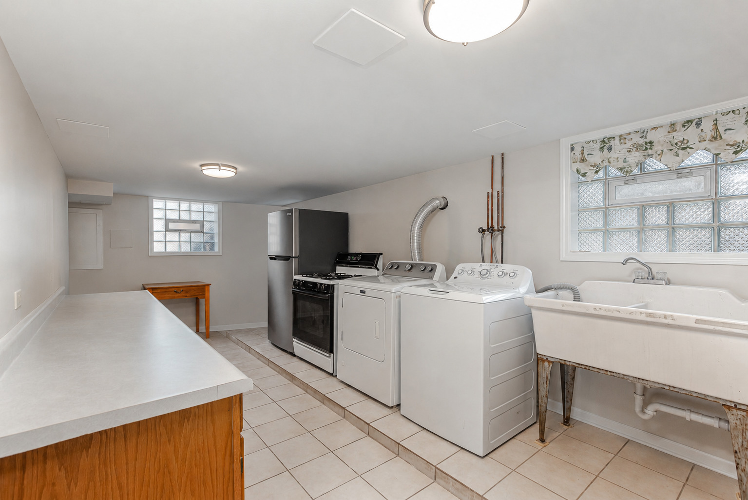8120 Mayfield Avenue Property Photo 20