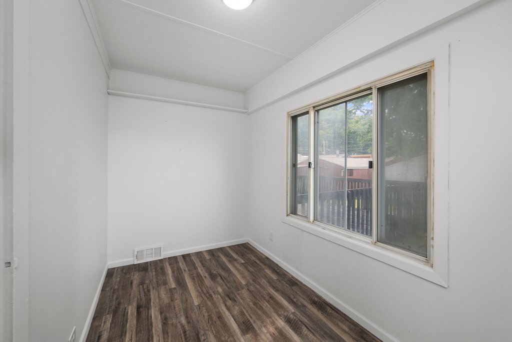 433 51st Street Property Photo 6