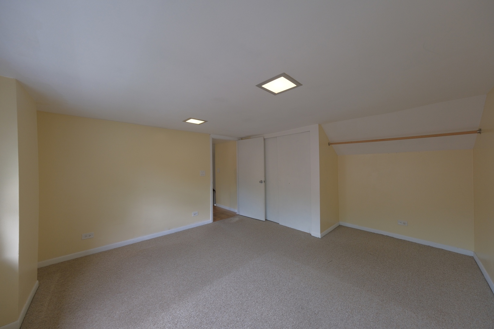 5055 N Keeler Avenue Property Photo 14