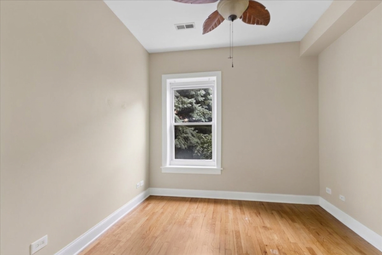 4916 N Kedzie Avenue 2w Property Photo 16
