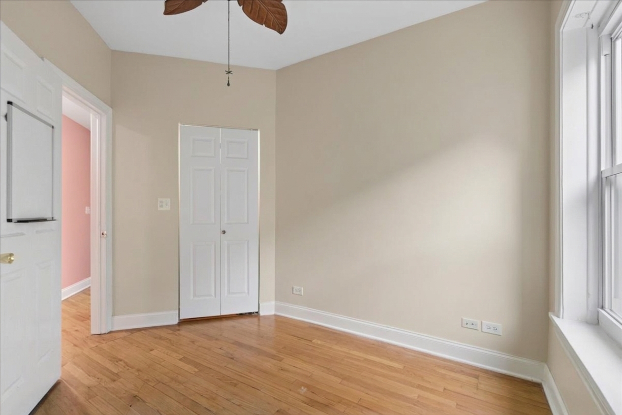 4916 N Kedzie Avenue 2w Property Photo 18