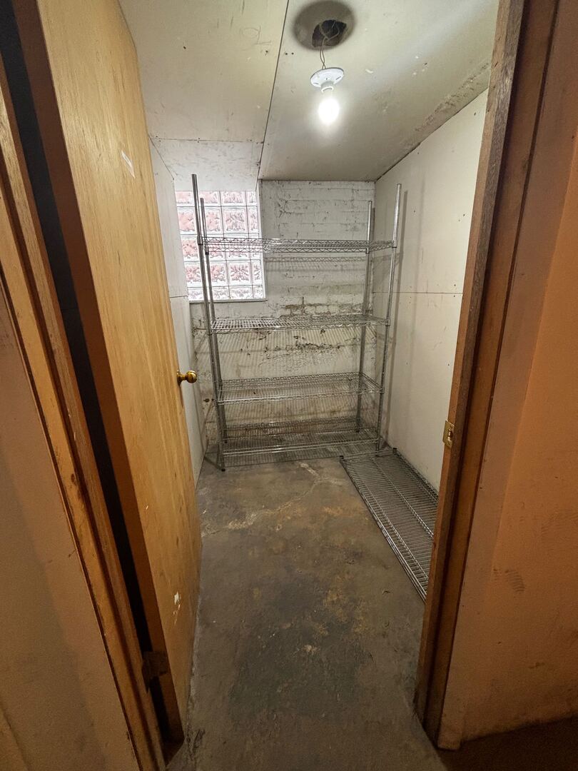 4916 N Kedzie Avenue 2w Property Photo 24