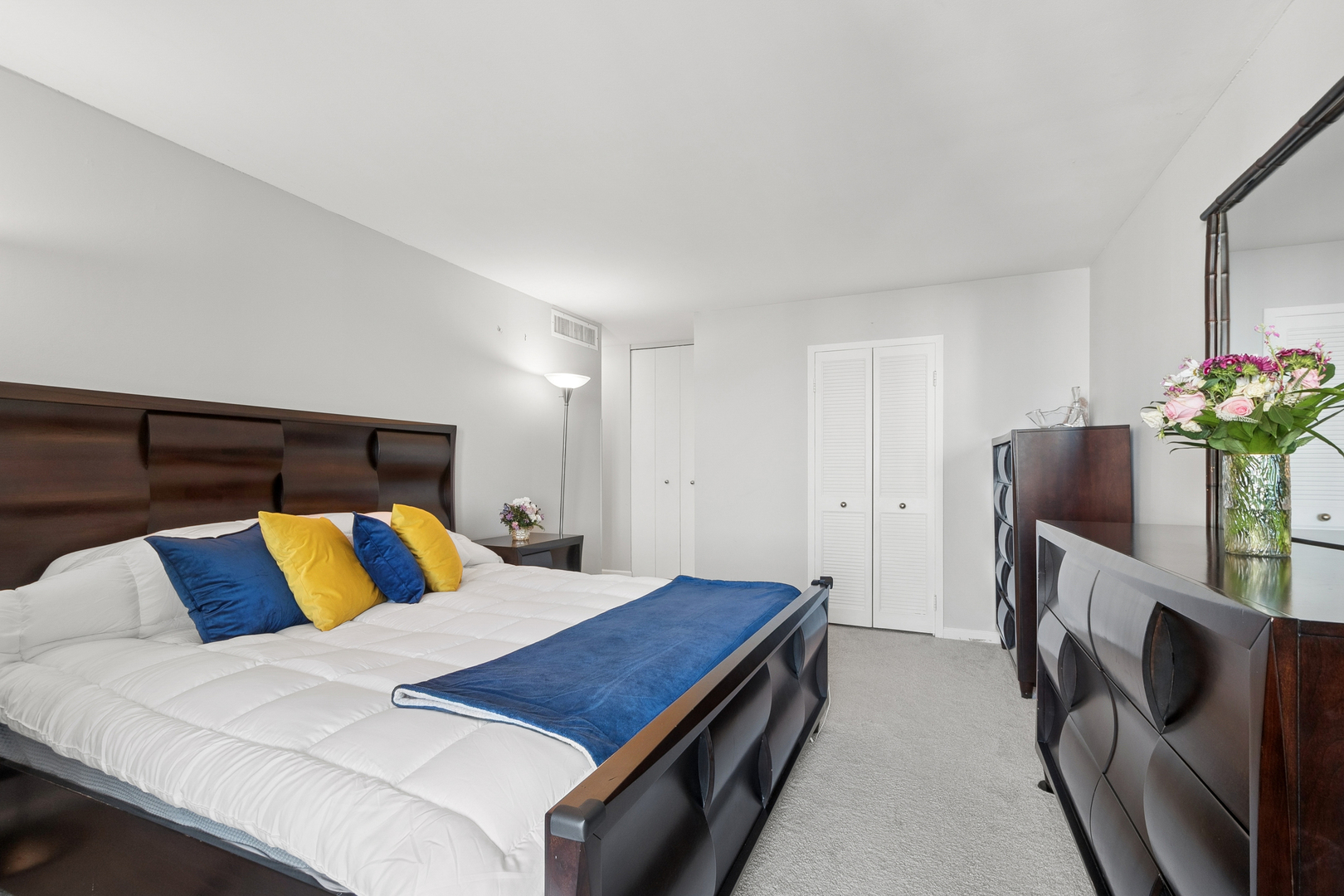 6033 N Sheridan Road 36f Property Photo 18