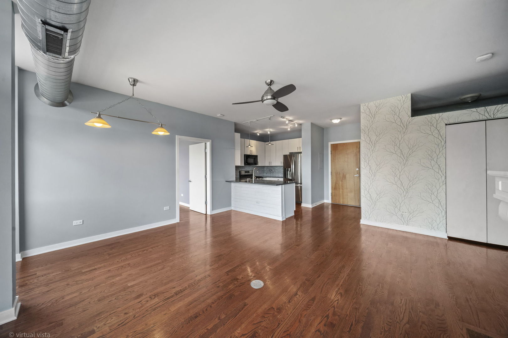 1111 W 15th Street 410 Property Photo 10