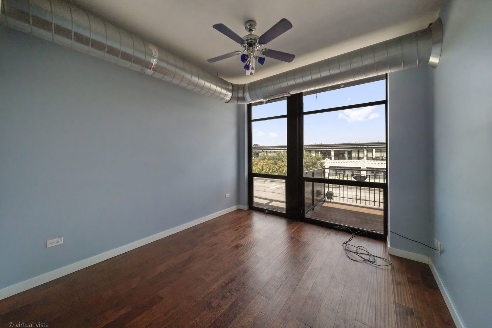 1111 W 15th Street 410 Property Photo 15