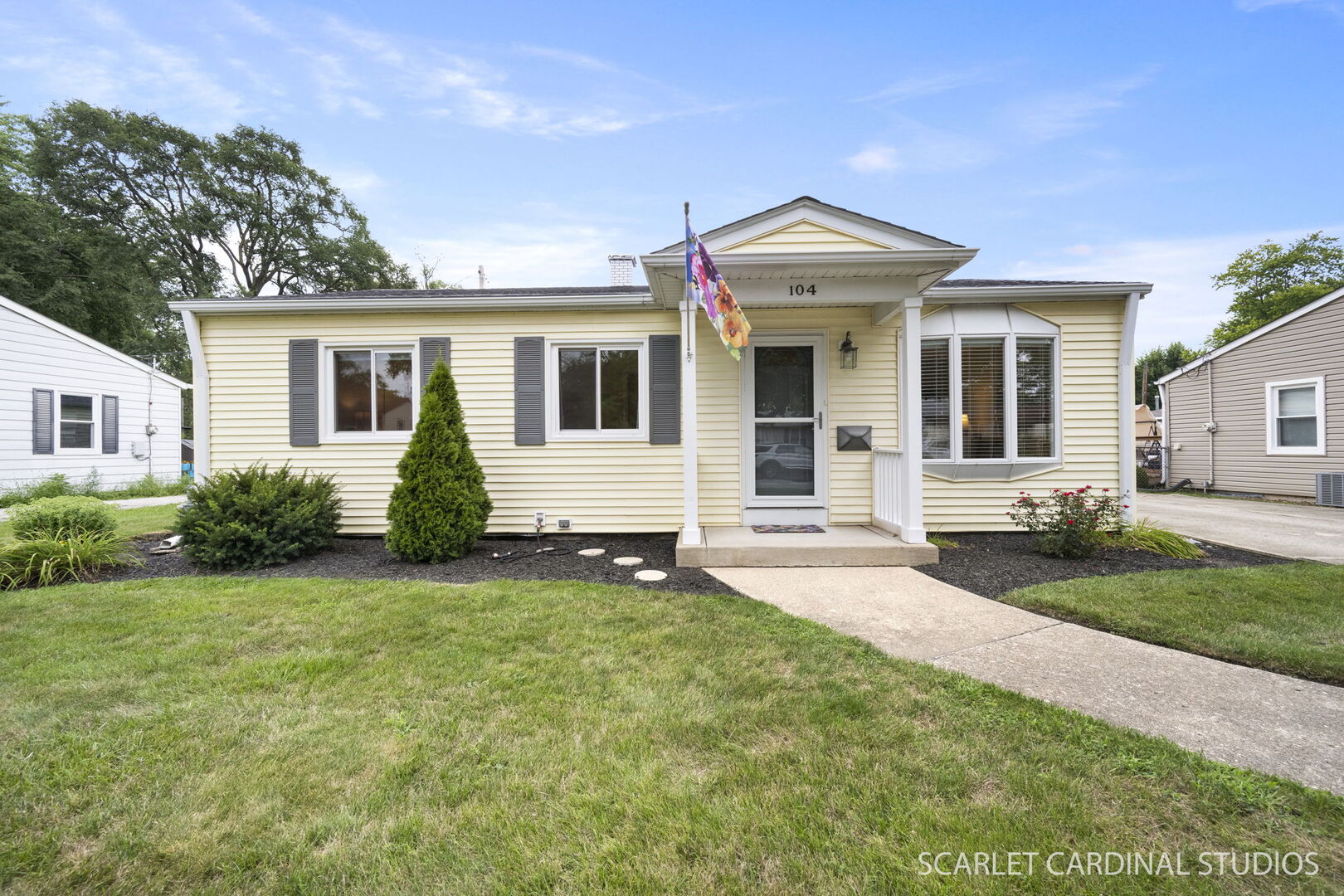 104 Forest Place Property Photo 3