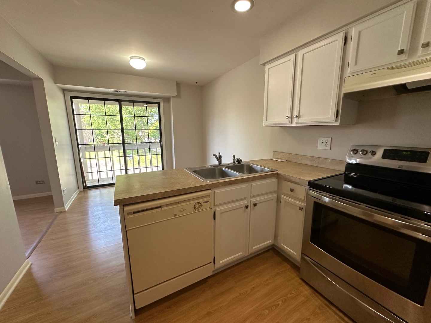 1486 W Jefferson Avenue E Property Photo 5