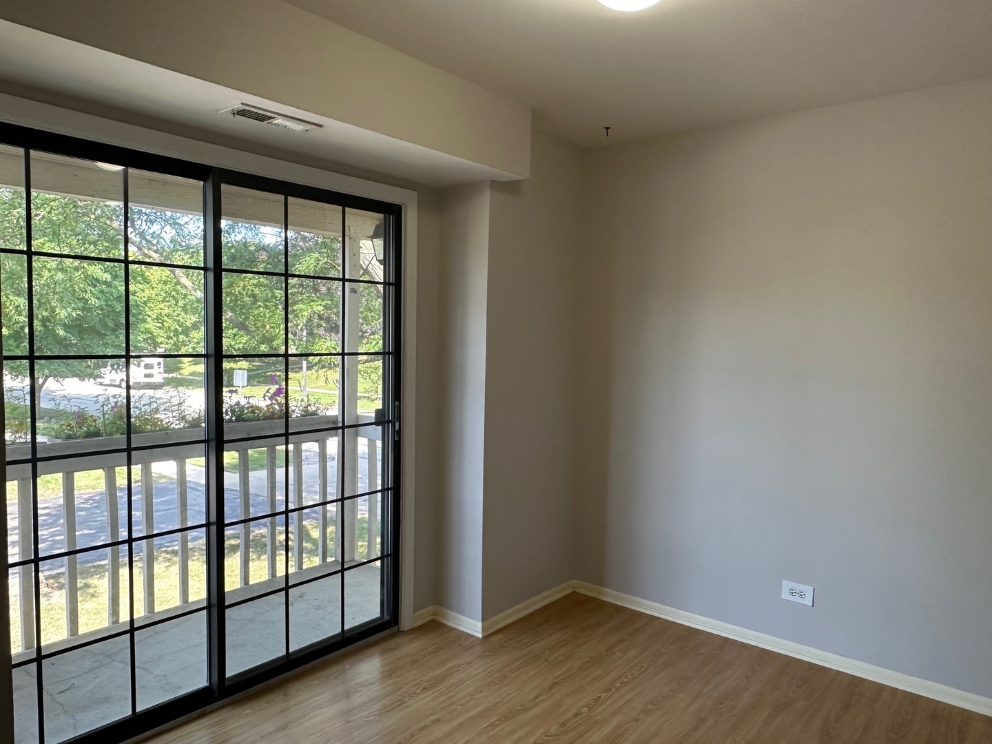 1486 W Jefferson Avenue E Property Photo 8