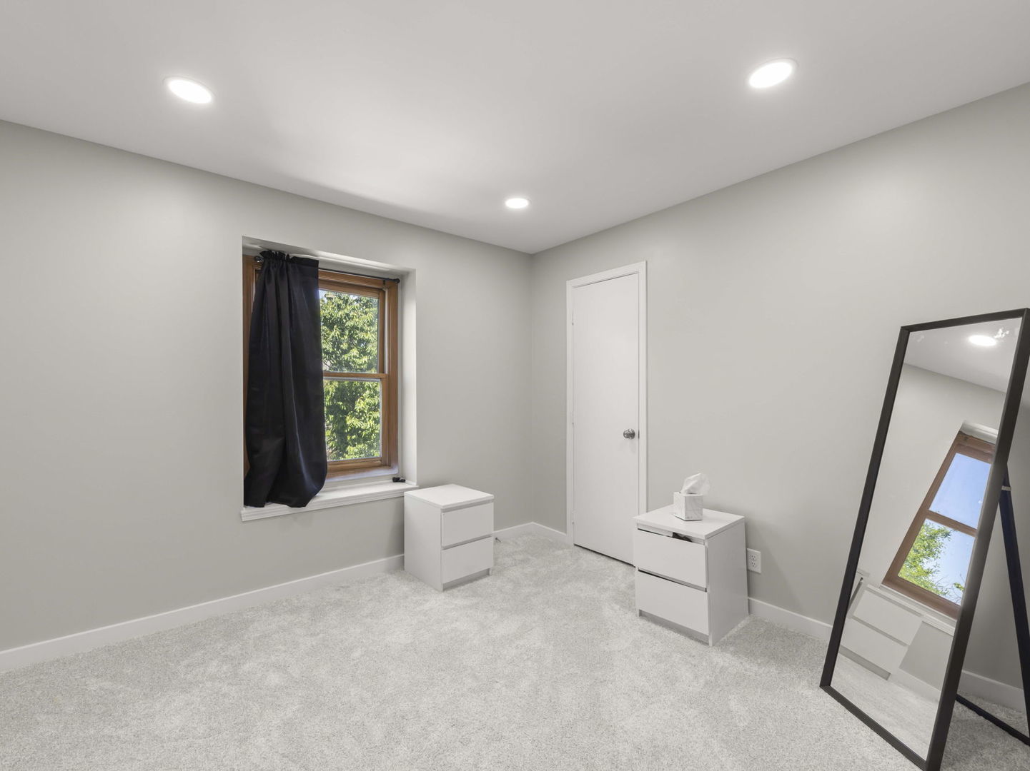 972 Westgate Drive Property Photo 16