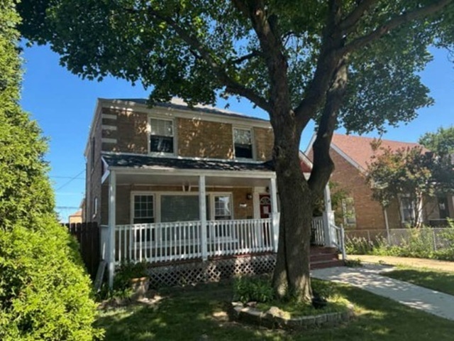 4853 N Mulligan Avenue Property Photo 3
