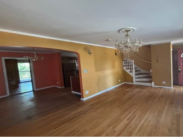 4853 N Mulligan Avenue Property Photo 5