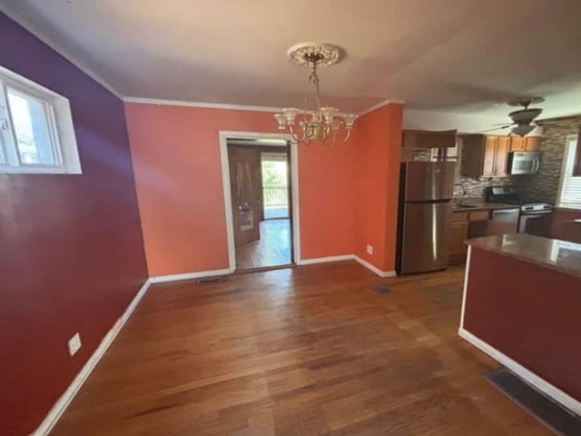 4853 N Mulligan Avenue Property Photo 7