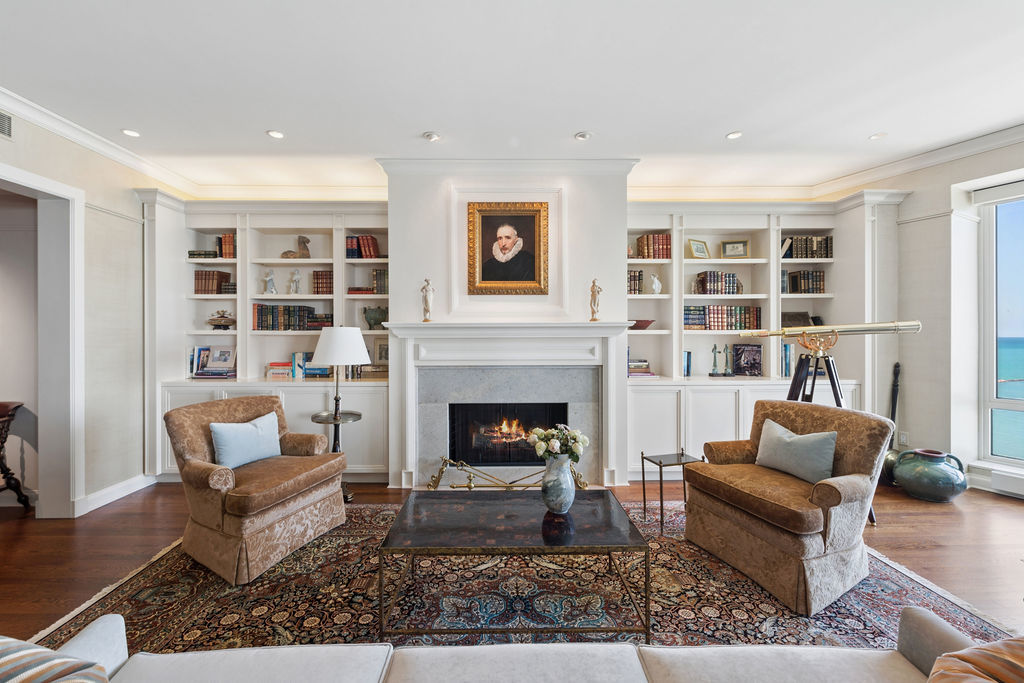 840 N Lake Shore Drive 1801 Property Photo 3