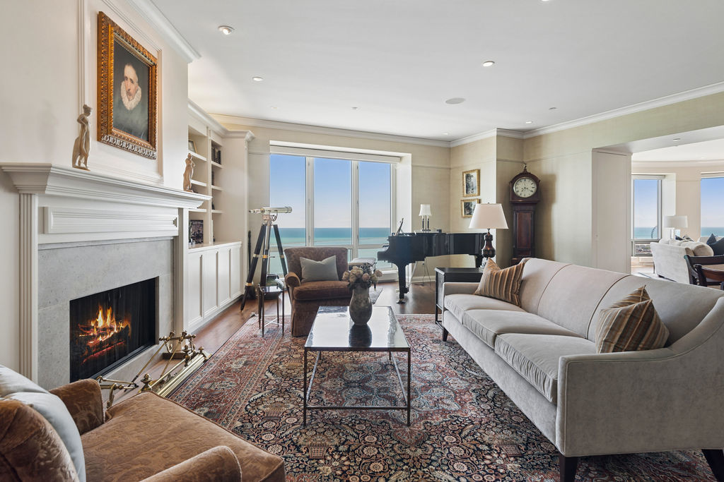 840 N Lake Shore Drive 1801 Property Photo 6