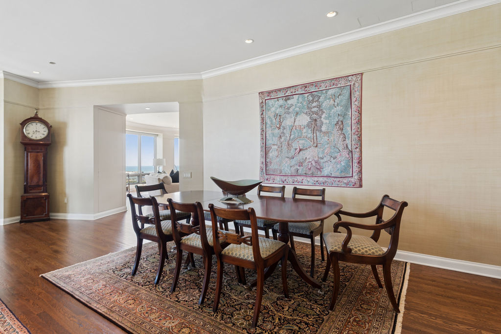 840 N Lake Shore Drive 1801 Property Photo 9