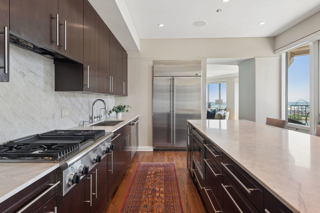 840 N Lake Shore Drive 1801 Property Photo 12