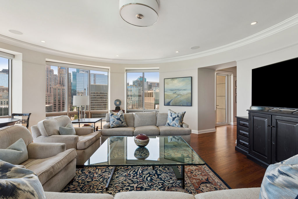 840 N Lake Shore Drive 1801 Property Photo 20