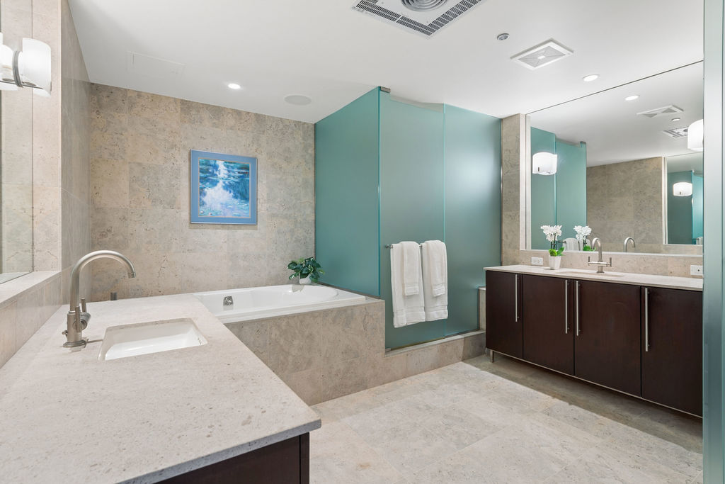 840 N Lake Shore Drive 1801 Property Photo 27
