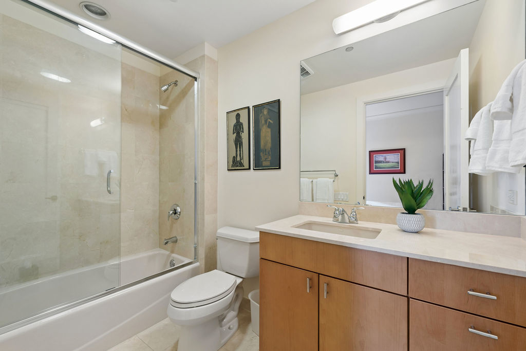 840 N Lake Shore Drive 1801 Property Photo 32