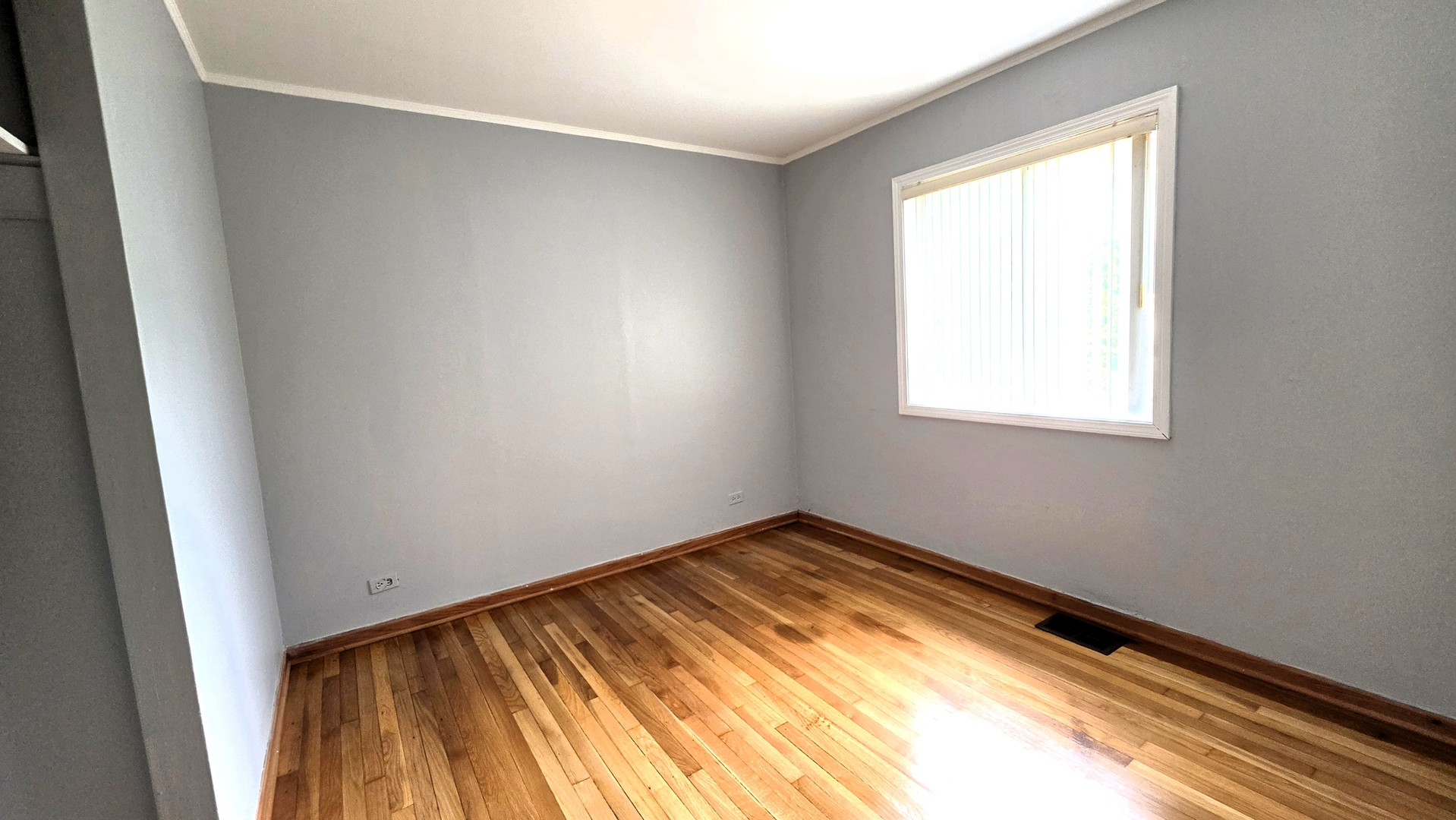 1201 E Euclid Avenue Property Photo 8