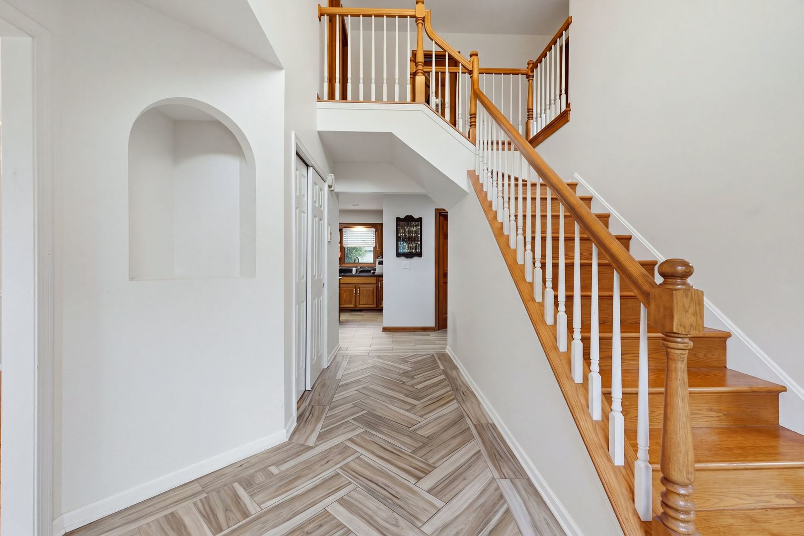 1892 Marne Road Property Photo 3