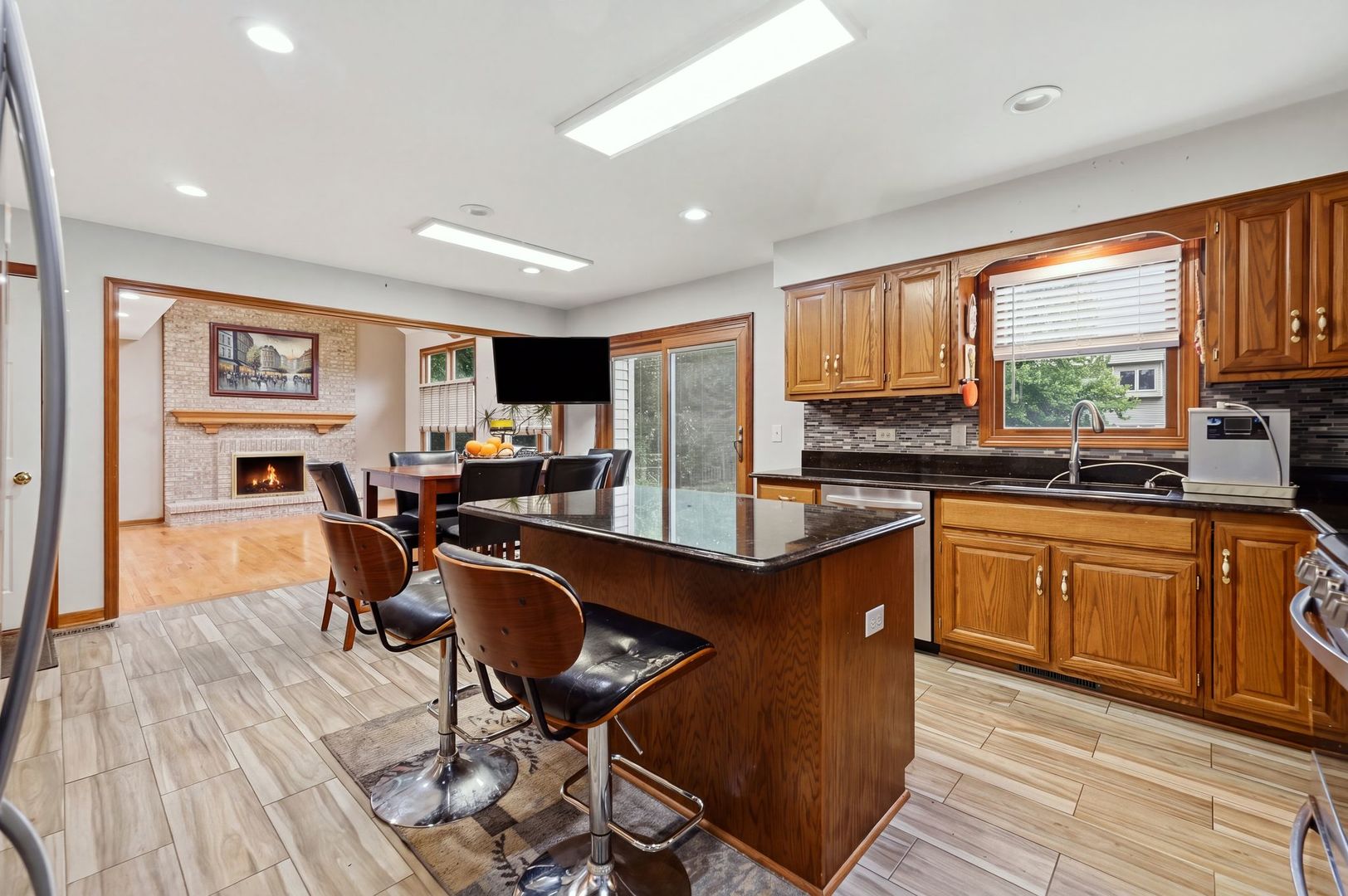 1892 Marne Road Property Photo 8