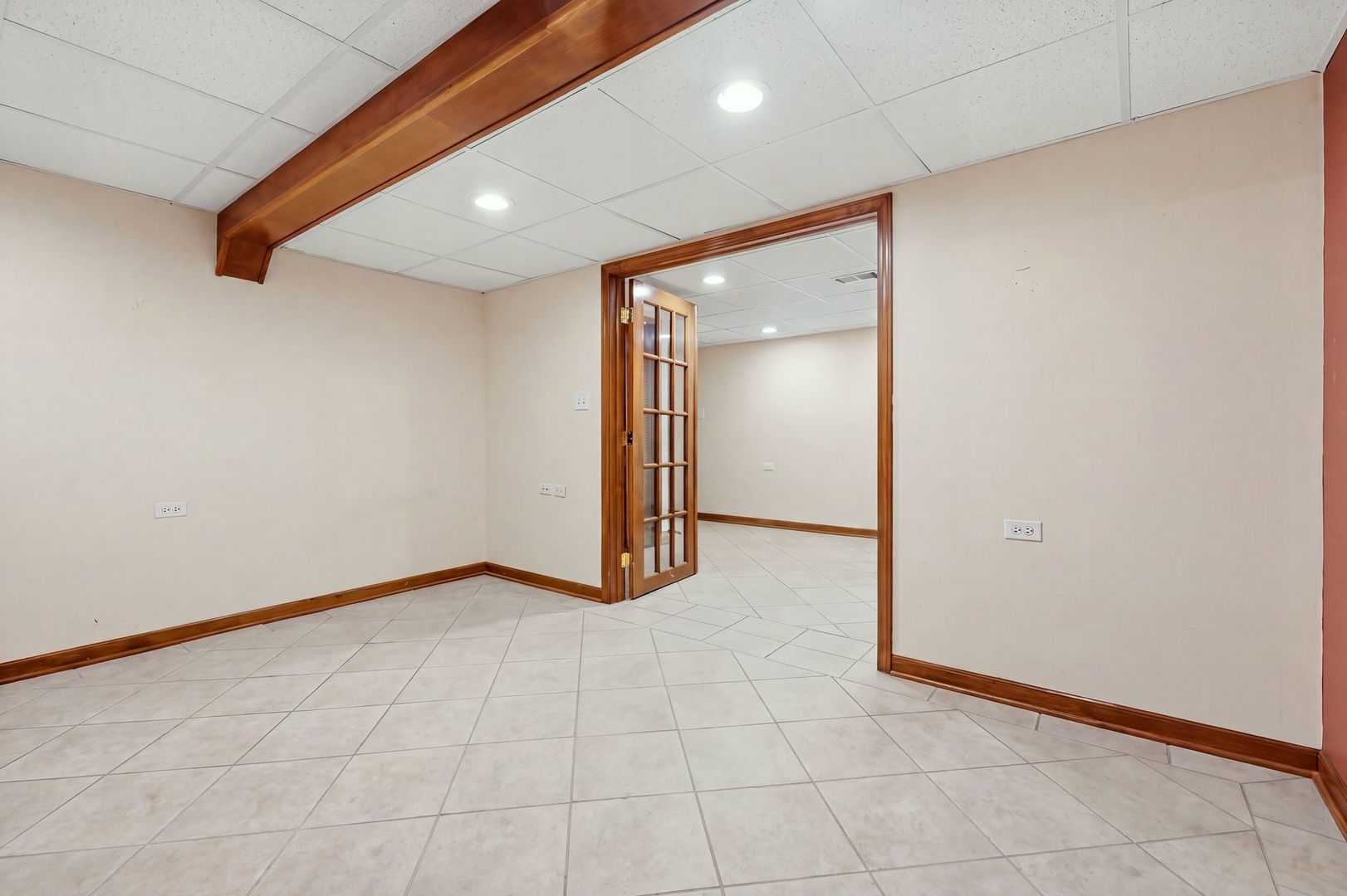 1892 Marne Road Property Photo 32